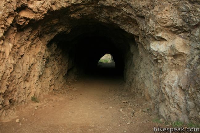 Cave Bronson Cave Trail Griffith Park Los Angeles Hikespeakcom