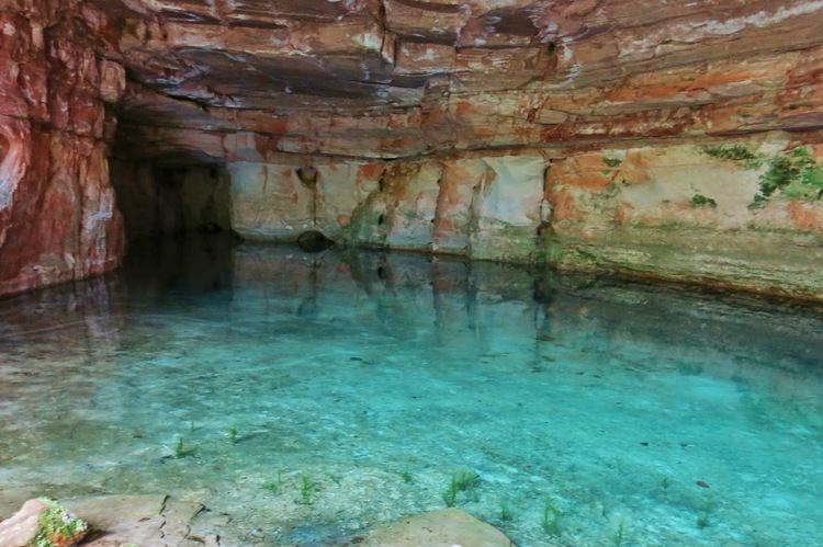 Caverna Aroe Jari Nativos do Mundo Trilhas do Cerrado a Caverna AroeJari e Lagoa Azul
