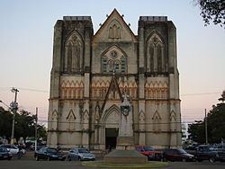 Cáceres, Mato Grosso httpsuploadwikimediaorgwikipediacommonsthu