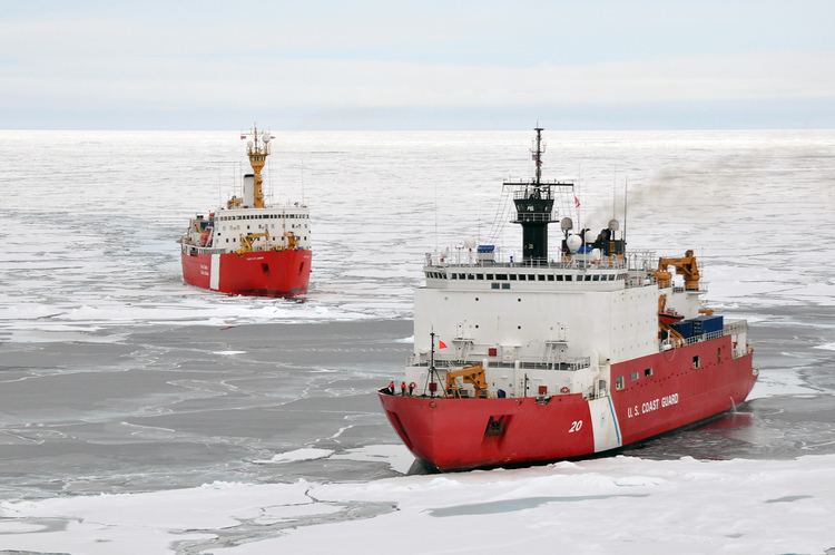 CCGS Louis S. St-Laurent FileIcebreakers Louis S StLaurent and Healy in the Arctic Ocean