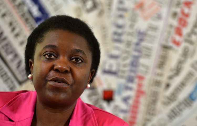 Cécile Kyenge Bananas Thrown At Black Italian Minister Cecile Kyenge During