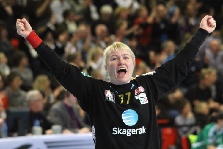 Cecilie Leganger Festforestilling av Larvik Handballmagasinetno