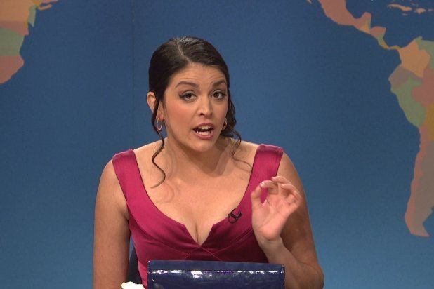 Cecily Strong SNL39s39 Cecily Strong Talks Season Finale Her One Issue