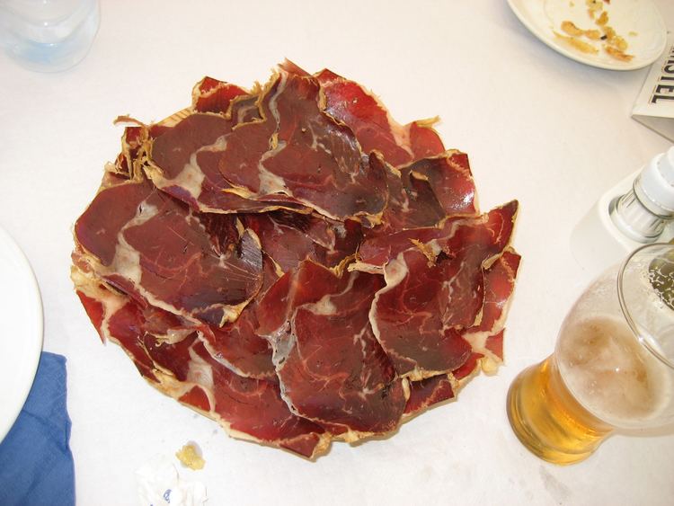 Cecina (meat) httpsuploadwikimediaorgwikipediacommons77