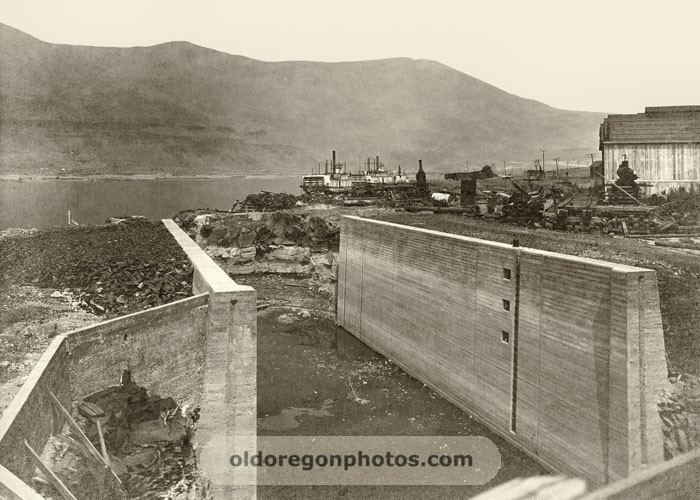 Celilo Canal Upper Entrance to the Dalles Celilo Canal 1910