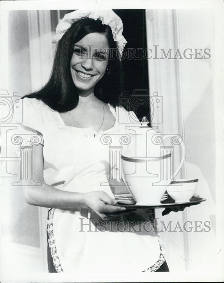 Celine Lomez 1971 Press Photo Singer Actress Celine Lomez Movie Living Laughing