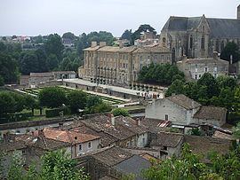 Celles-sur-Belle httpsuploadwikimediaorgwikipediacommonsthu