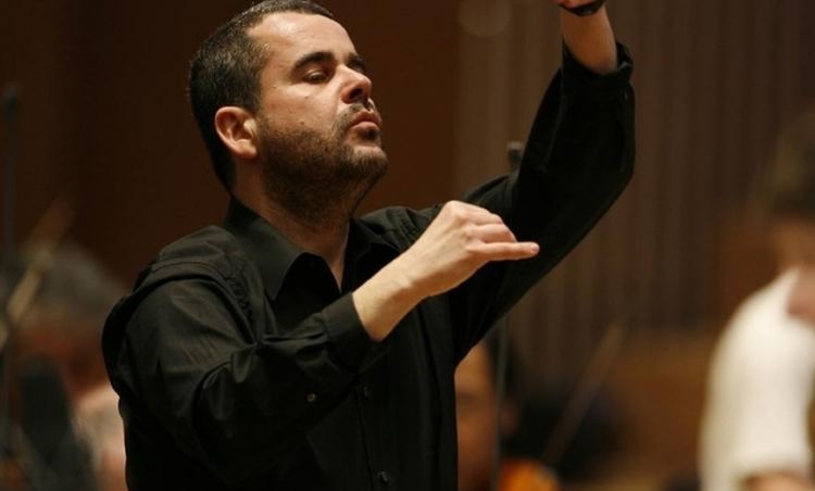 Celso Antunes wwwphilharmoniacoukassetsimagesconductors29