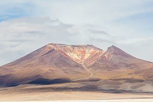 Cerro del Azufre httpsuploadwikimediaorgwikipediacommonsthu