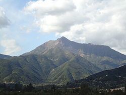 Cerro La Campana httpsuploadwikimediaorgwikipediacommonsthu