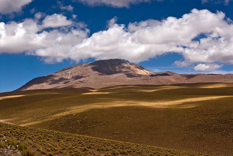 Cerro Toco httpsuploadwikimediaorgwikipediacommons11