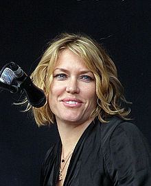 Cerys Matthews httpsuploadwikimediaorgwikipediacommonsthu