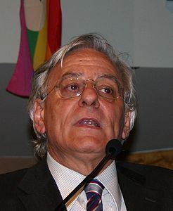 Cesare Salvi httpsuploadwikimediaorgwikipediacommonsthu