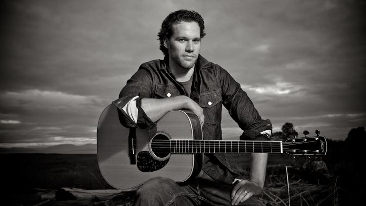Chad Brownlee Chad Brownlee to tour with Dierks Bentley contest details