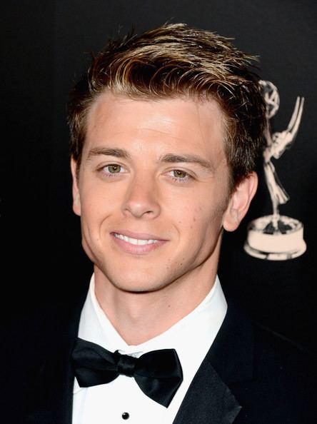 Chad Duell ChadDuellArrivals40thAnnualDaytimeEmmypOjVnfh83lEljpg