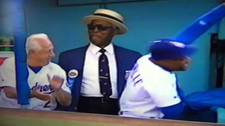 Chad Fonville Tommy Lasorda Chad Fonville Dancing In Los Angeles Dodgers Dugout