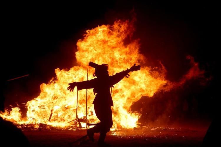 Chaharshanbe Suri Iranian Fire Jumping Festival Chaharshanbe Soori