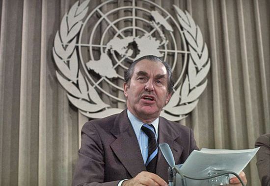 Chaim Herzog Address to the UN General Assembly Chaim Herzog 1975