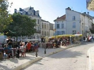 Chalais, Charente wwwfranceagaincoukpublicuploadlistingphotos
