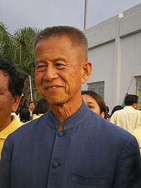 Chamlong Srimuang httpsuploadwikimediaorgwikipediacommonsthu