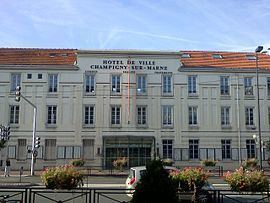 Champigny-sur-Marne httpsuploadwikimediaorgwikipediacommonsthu