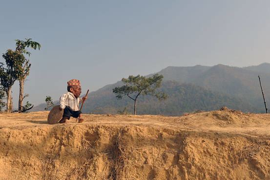 Chandra Bahadur Dangi The World39s Shortest Man Dies a Photo Tribute to Nepal39s