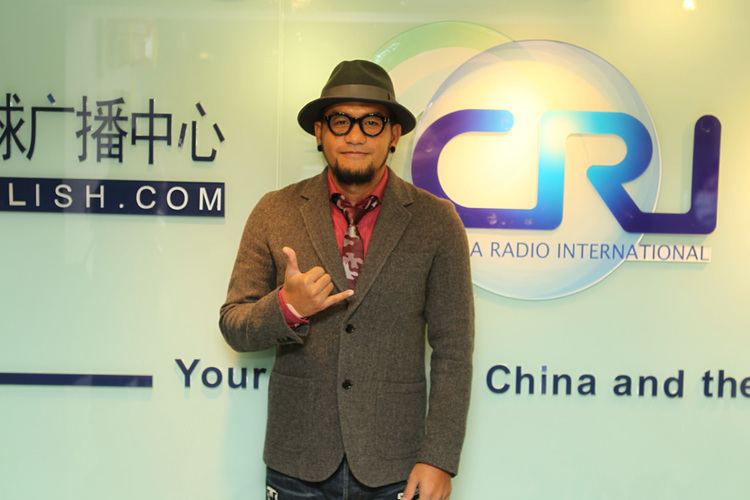 Chang Chen-yue Chang Chenyue CoHosts 39Easy Morning39 on EZFM