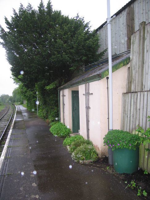Chapelton railway station