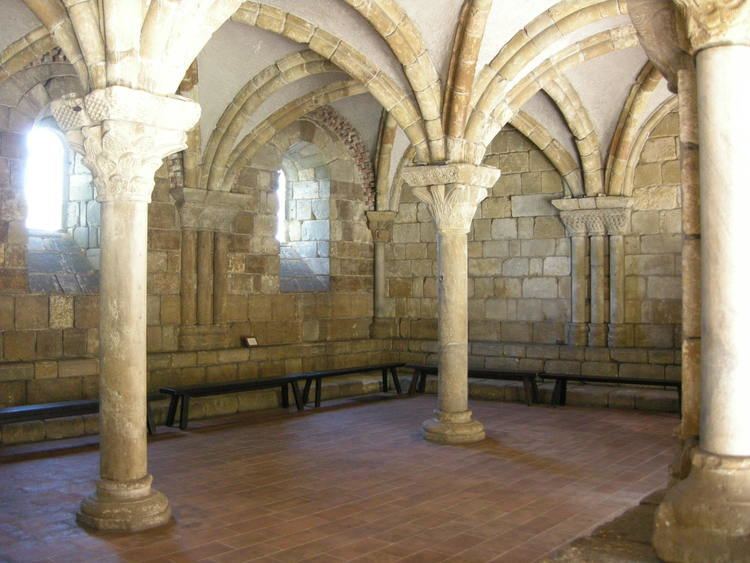 Chapter house FileThe cloisters pontaut chapter houseJPG Wikimedia Commons