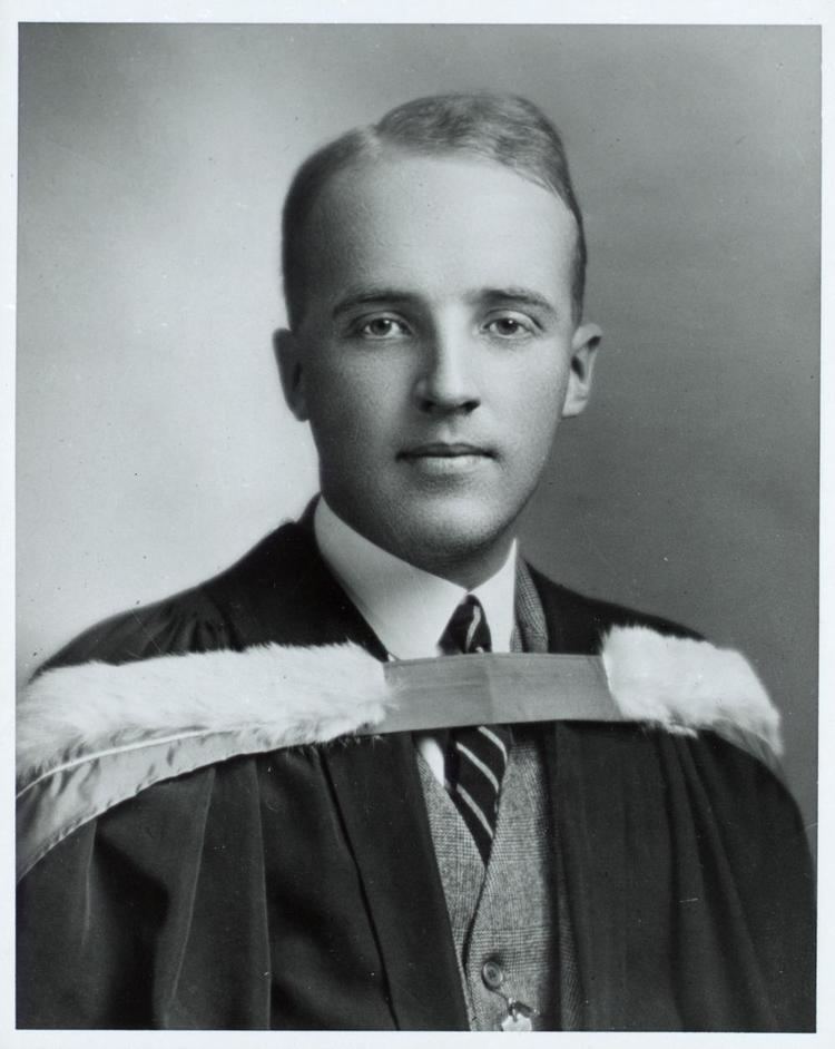 Charles Herbert Best Graduation photograph of Charles Best 1921 Heritage U of T