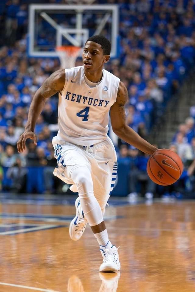 Charles Matthews (baseball) Kentucky basketball freshman Charles Matthews to transfer