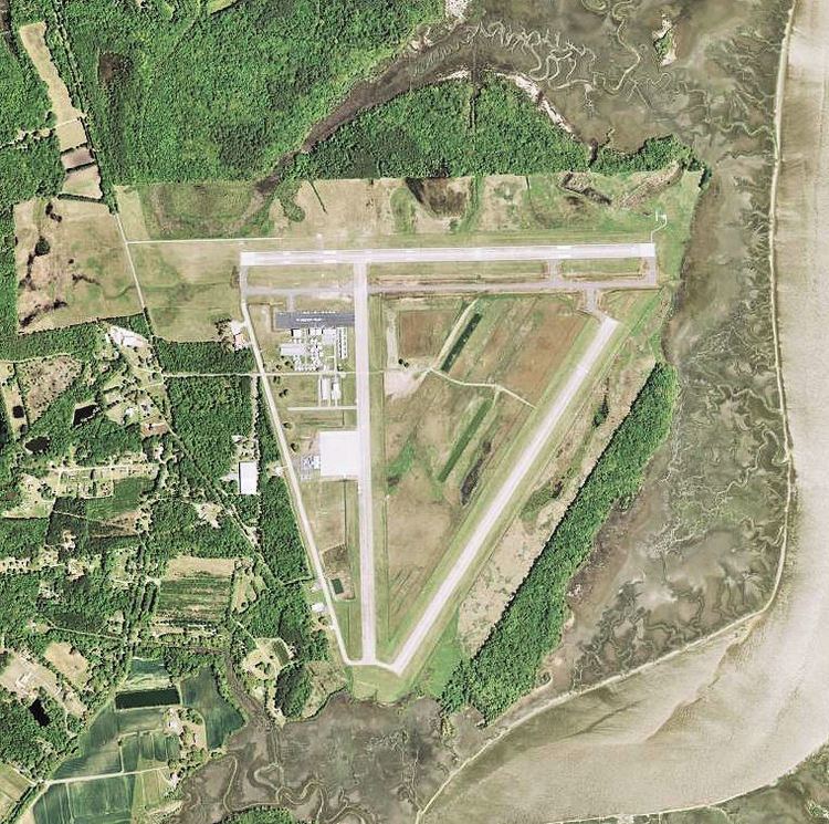 Charleston Executive Airport