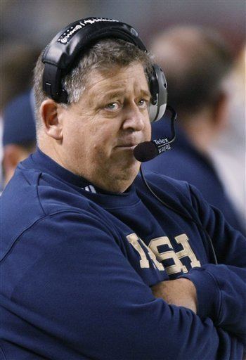 Charlie Weis Charlie Weis and Tim Tebow A contrast in circumstance Sports Chump
