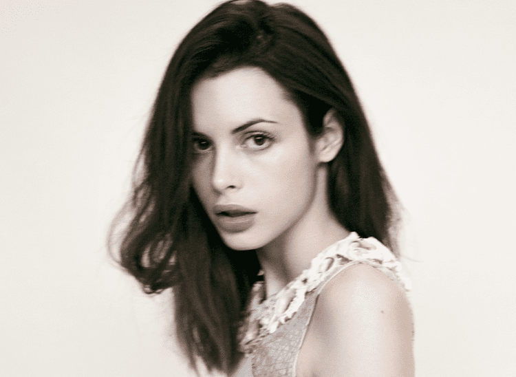 Charlotte Kemp Muhl (born August 17, 1987) is an American model, singer, an...