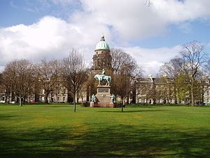 Charlotte Square httpsuploadwikimediaorgwikipediacommonsthu