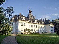 Charlottenlund Palace httpsuploadwikimediaorgwikipediacommonsthu