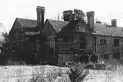 Charlwood House httpsuploadwikimediaorgwikipediacommonsthu
