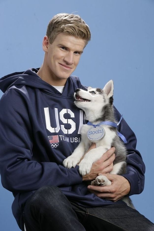 Chas Guldemond The US Olympic Team and a Bunch of Husky Puppies