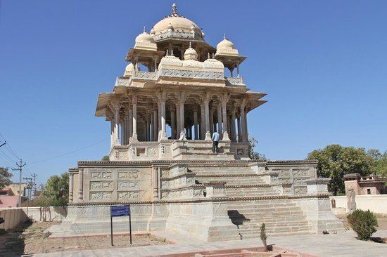 Chaurasi Khambon ki Chhatri, Bundi The cenotaph in all its glory Picture of Chaurasi Khambon ki