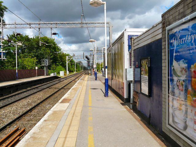 Cheadle Hulme railway station