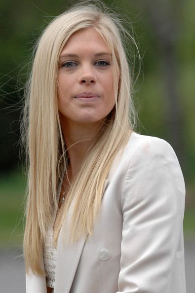 Chelsy Davy Prince Harry amp Chelsy Davy Split Again Page 2