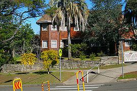Cheltenham, New South Wales httpsuploadwikimediaorgwikipediacommonsthu