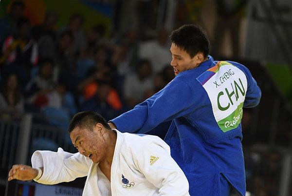 Cheng Xunzhao Cheng Xunzhao wins bronze medal in men39s 90kg judo2