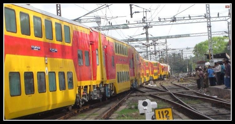 Chennai - Bangalore Double Decker Express Inaugural 22625 Chennai Bangalore AC Double Decker Departs Chennai