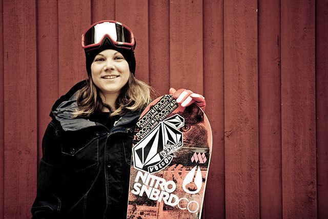 Cheryl Maas Lesbian Olympic Snowboarder Cheryl Maas Raises A Rainbow