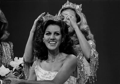 Cheryl Prewitt smiling during the crowning moment