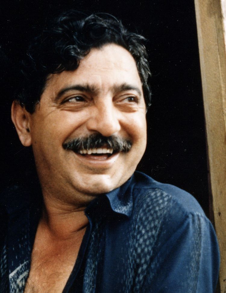 Chico Mendes FileChico Mendes in 1988jpg Wikimedia Commons