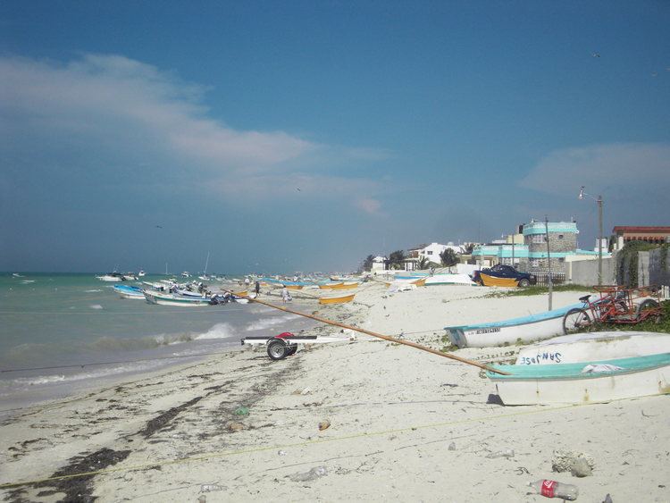 Chicxulub, Yucatán httpsuploadwikimediaorgwikipediacommons33