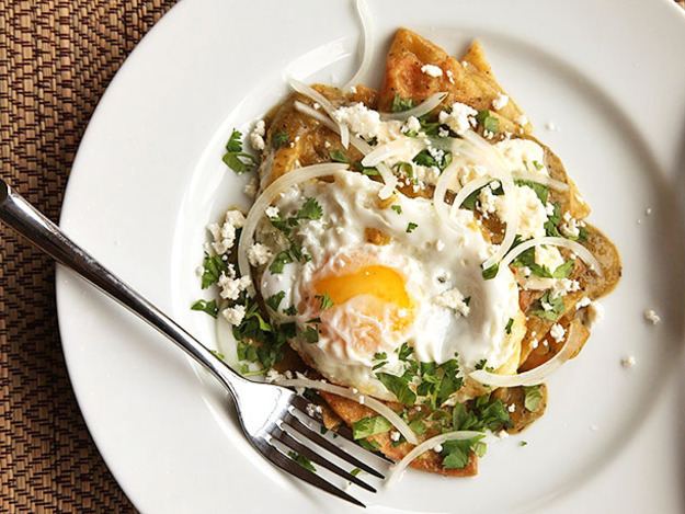 Chilaquiles Chilaquiles Verdes With Fried Eggs Recipe Serious Eats
