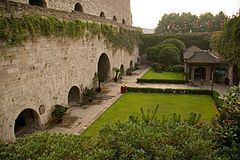 China Gate Castle Park httpsuploadwikimediaorgwikipediacommonsthu